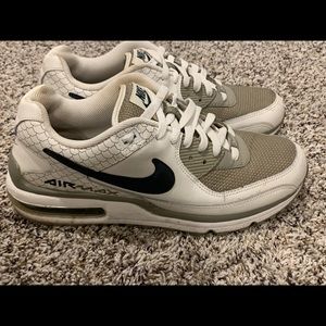 Nike Air Max Grey/Navy Blue Size 9.5